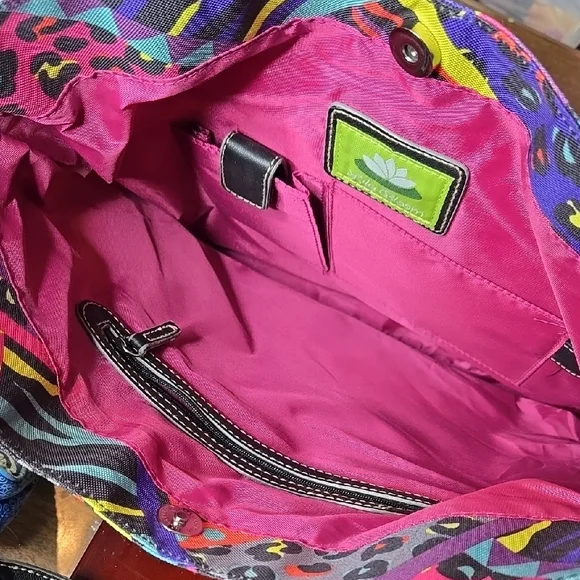 Lily Bloom Shoulder Bag - Picture 9 of 10